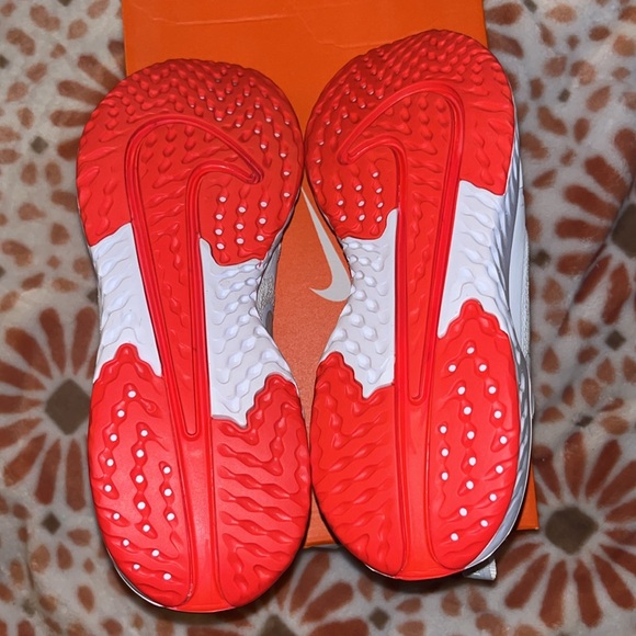 Nike Womens Legend React 2 Size 8.5 Shoes Size 8.5 New - Picture 6 of 8